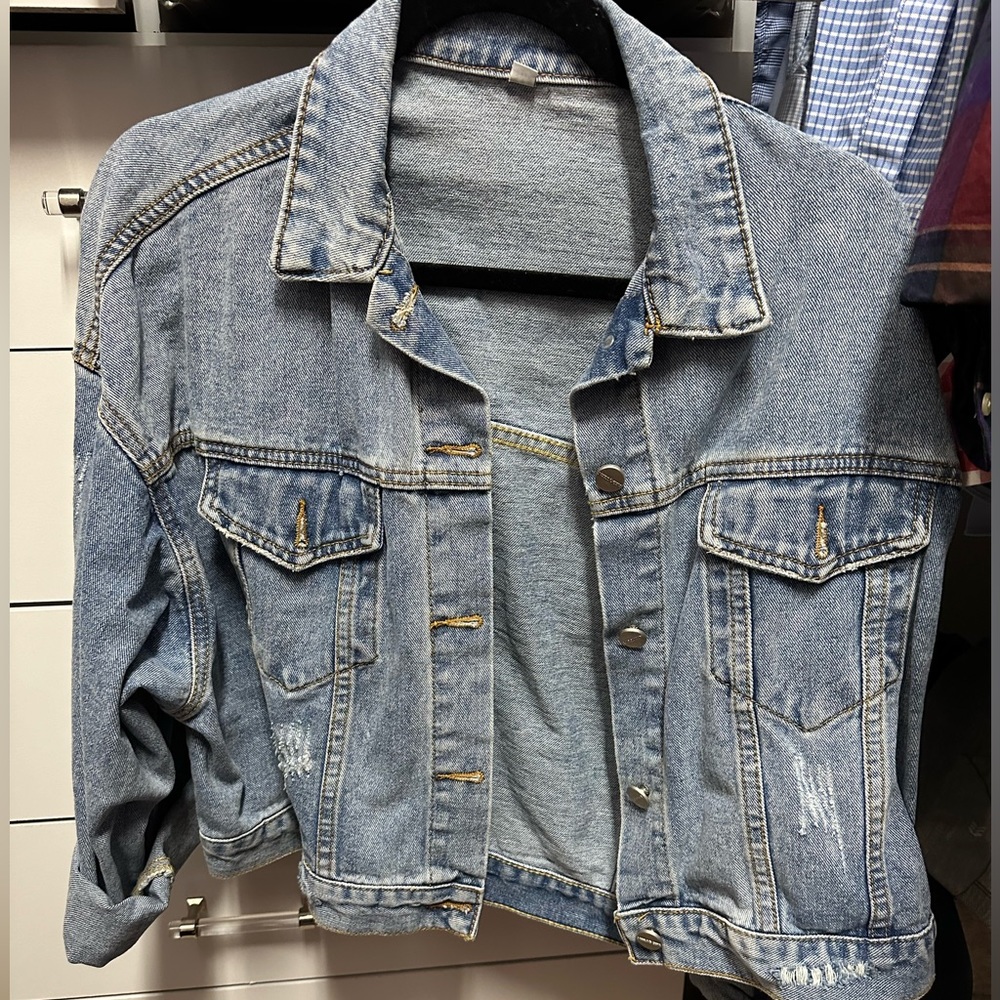 Cropped Jean Jacket distressed